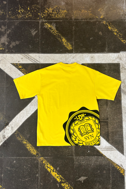 YELLOWNDBLACKTEEBACK-700x1050